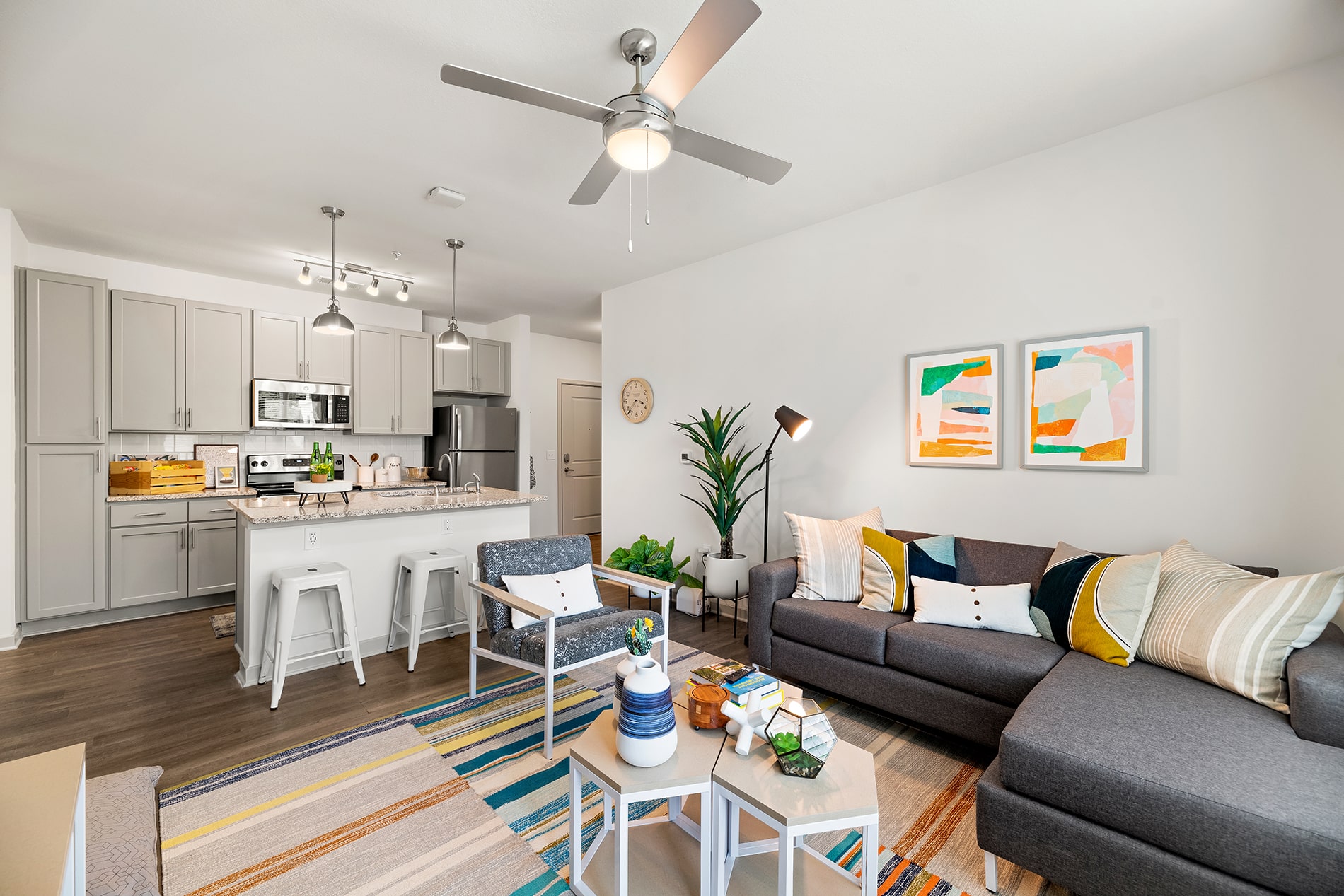 Nova-Knoxville-Formerly-Aspen-Heights-Knoxville-Off-Campus-Apartments-Open-Floor-Plan-Fully-Furnished-Living-Room-to-Kitchen